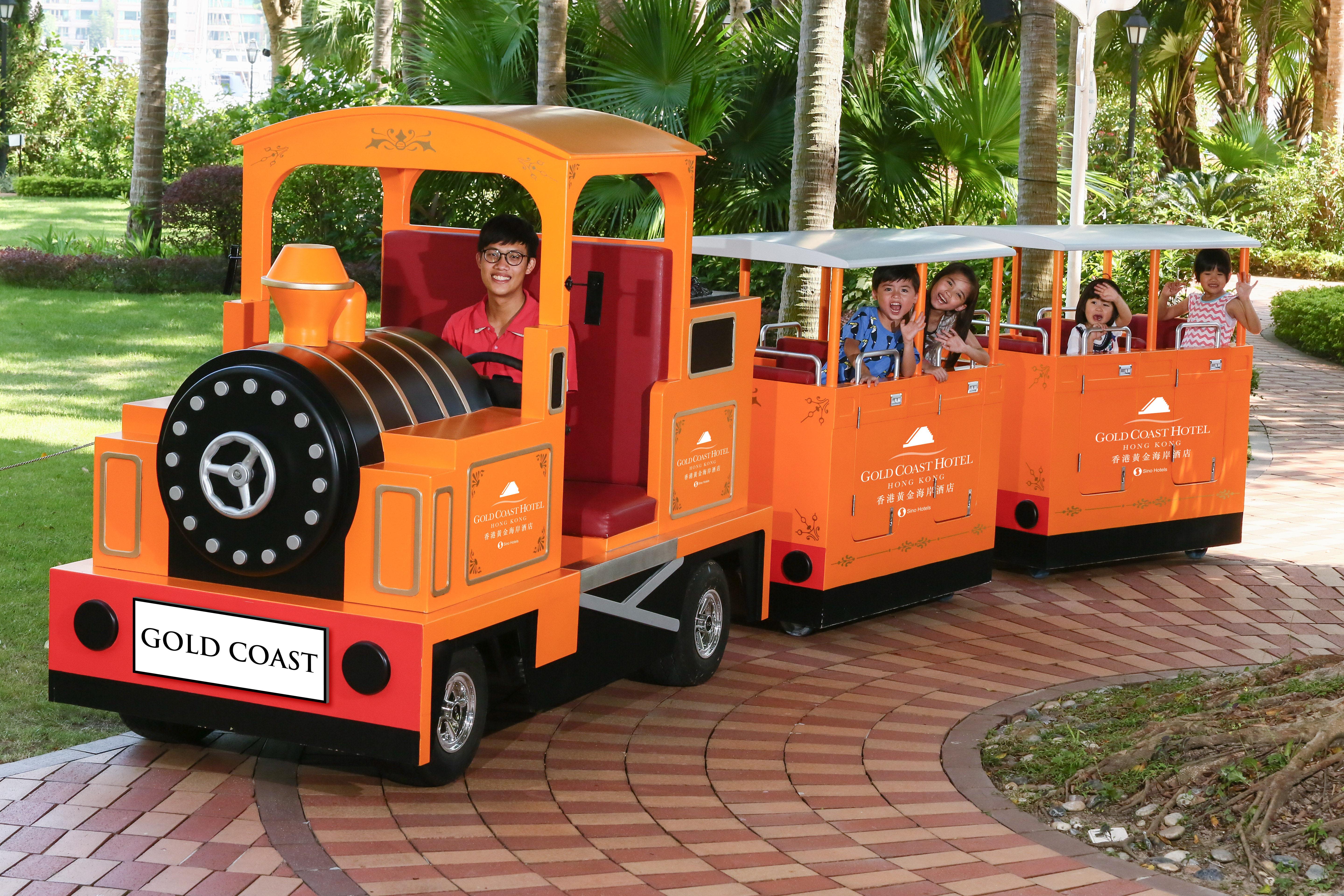 Hong Kong Gold Coast Hotel Kültér fotó The Gold Coast Family Train