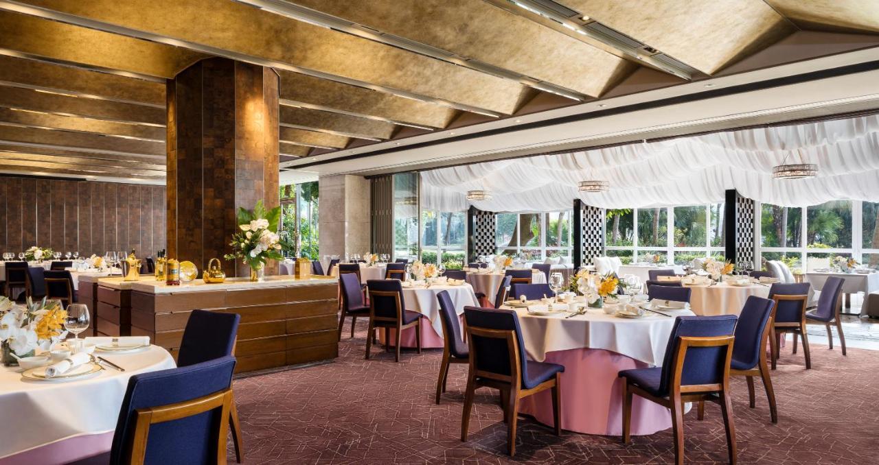 Hong Kong Gold Coast Hotel Kültér fotó The interior of the restaurant