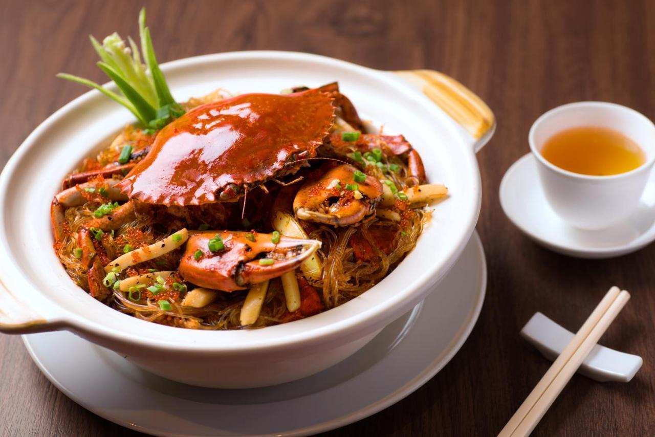 Hong Kong Gold Coast Hotel Kültér fotó Chilli mud crab